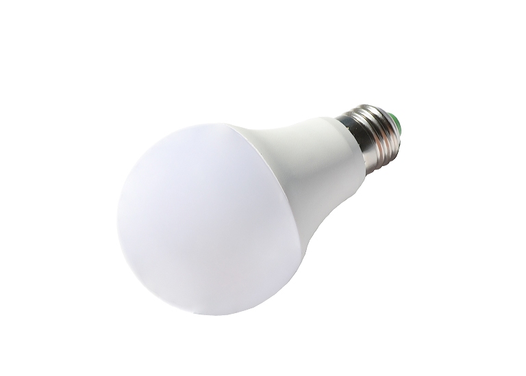 Светодиодная лампа RGBW E27 с пультом - 1