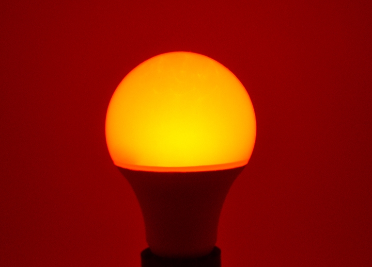 Светодиодная лампа RGBW E27 с пультом - 5